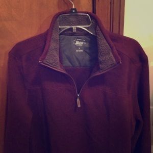 Men’s Bass quarter zip pullover.